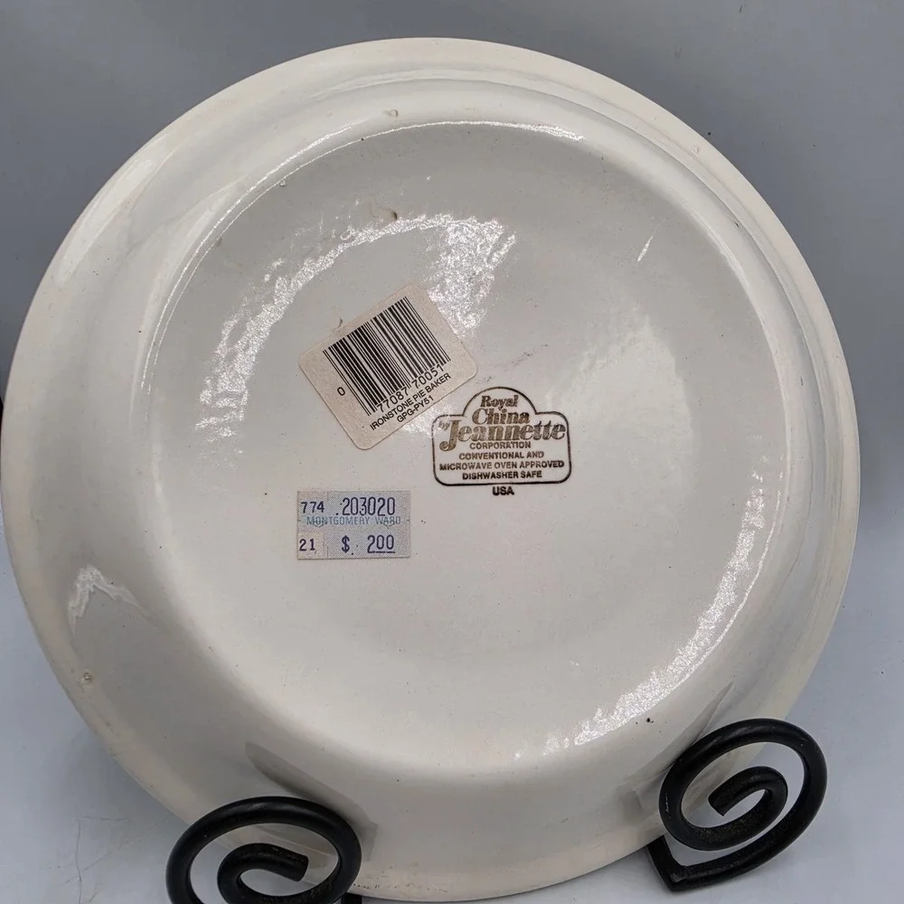 Vintage Royal China Jeannette 11